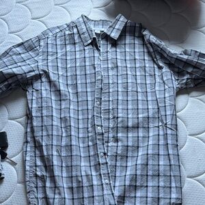Amazon Essentials Men's Gray Checkered Shirt